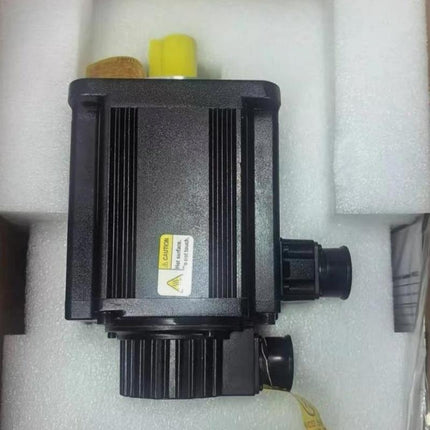 TLP-B200-300-DJMD2 - SERVOMOTOR 400V 3KW FRAME 200 SEM FREIO