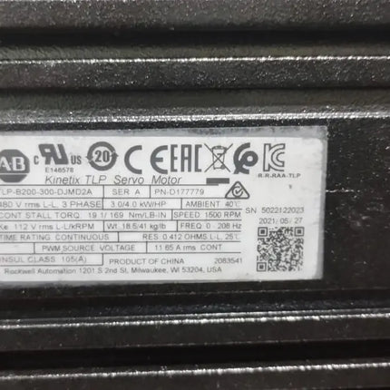 TLP-B200-300-DJMD2 - SERVOMOTOR 400V 3KW FRAME 200 SEM FREIO